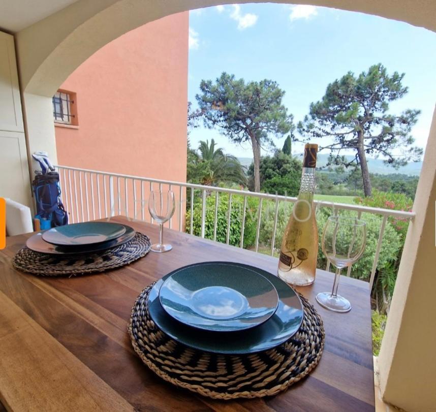 Studio Apartment - Domaine Du Golf Resort Roquebrune-sur Argens Dış mekan fotoğraf